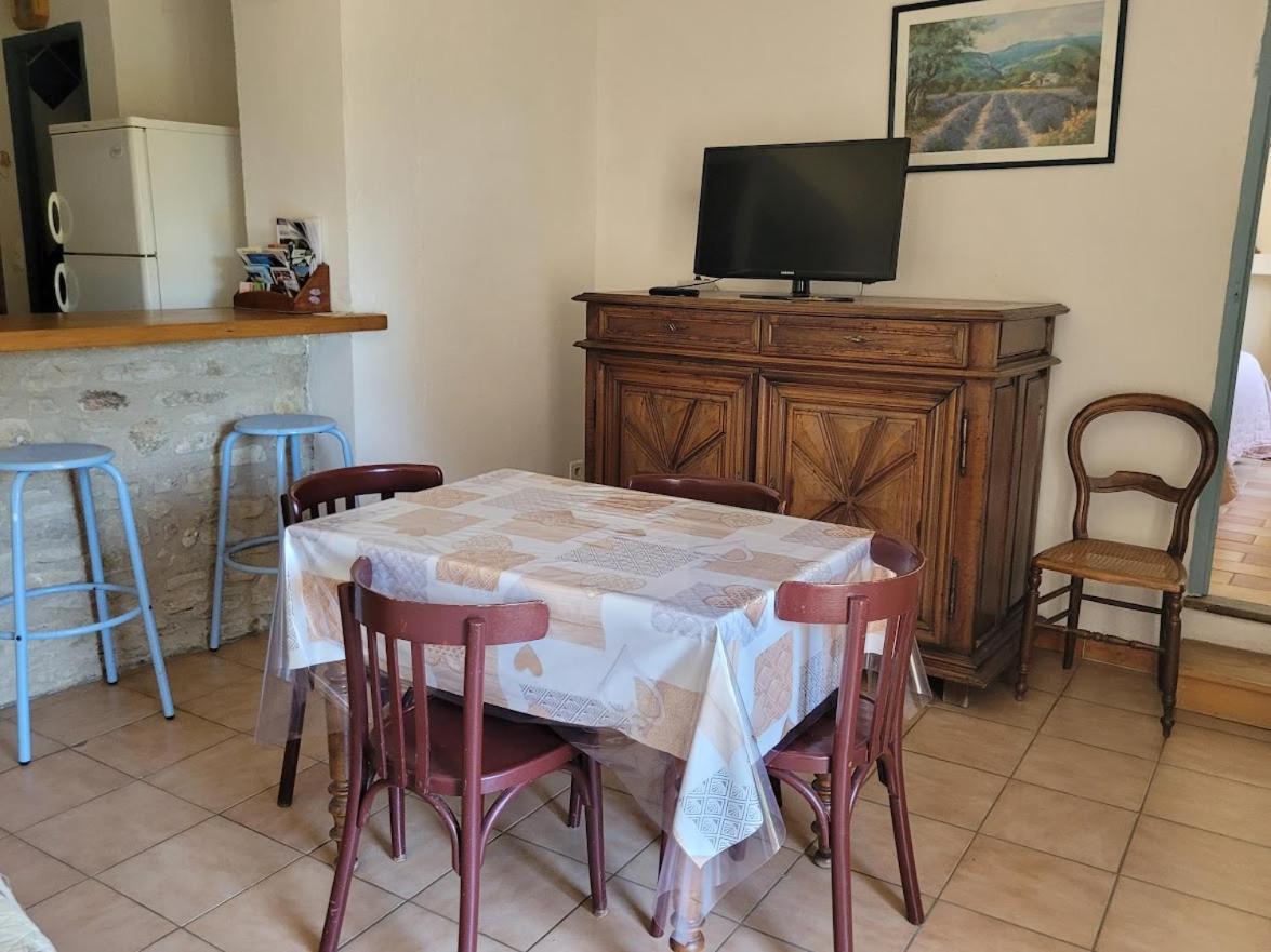Mas La Vitalis Chambres D'Hotes LʼIsle-sur-la-Sorgue Exteriör bild